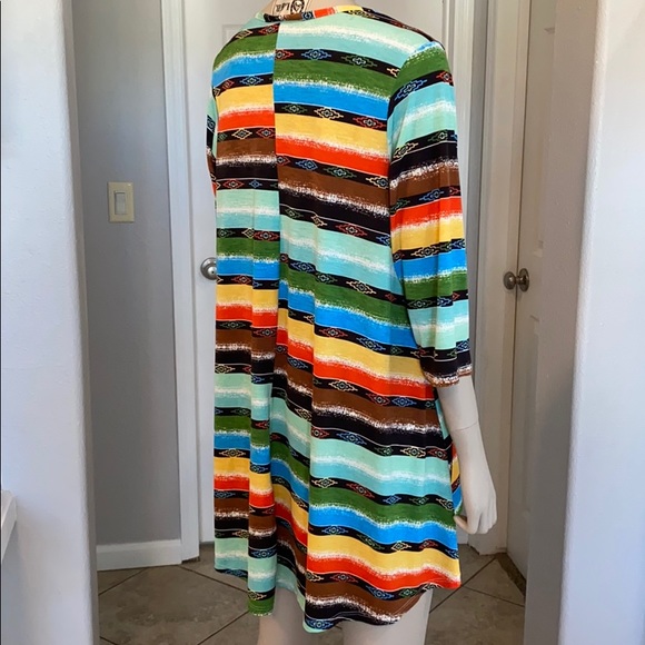 L&B lucky and blessed colorful long sleeve southwest high low top, size smalll - Picture 5 of 8